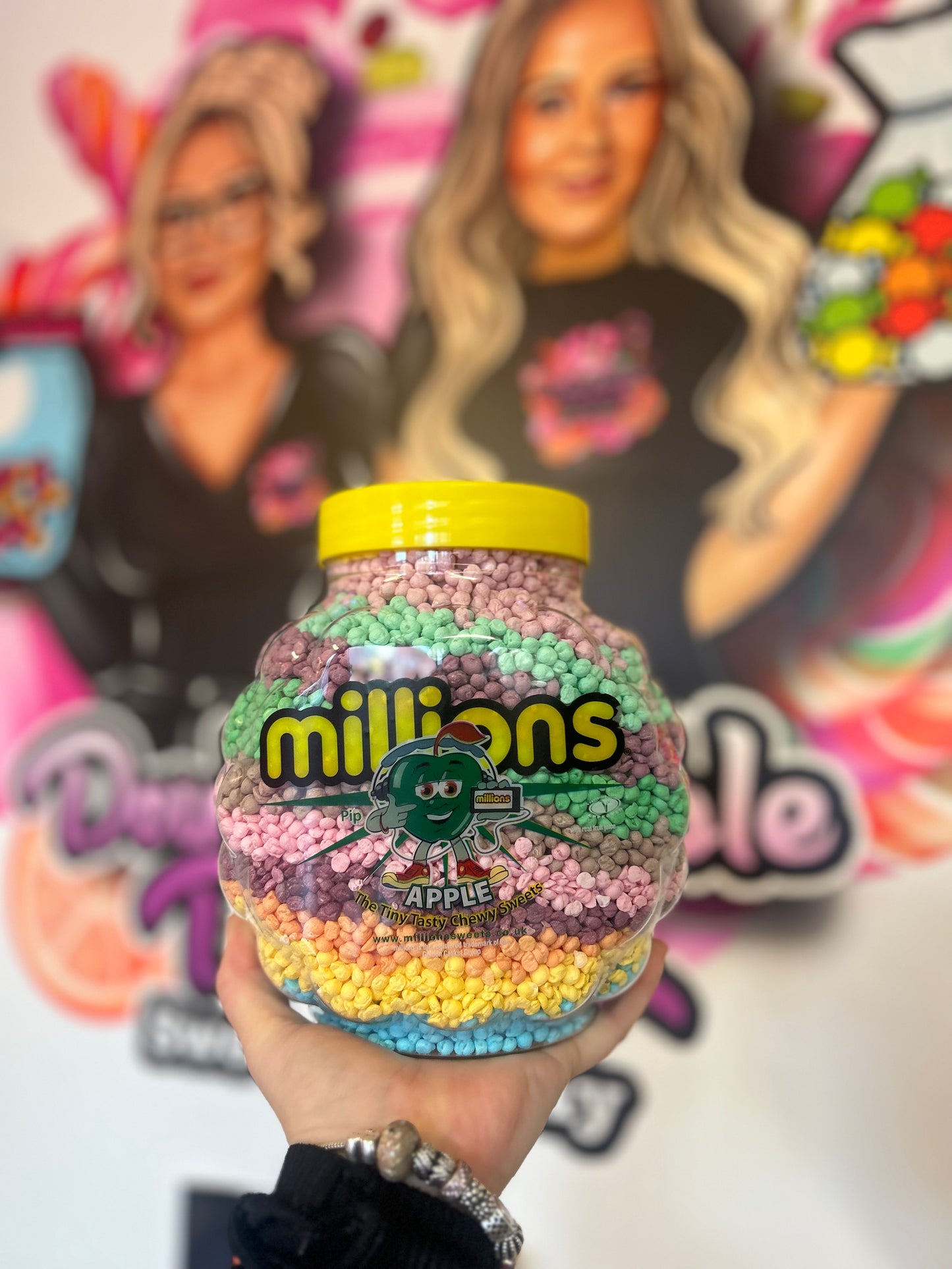 Millions tub