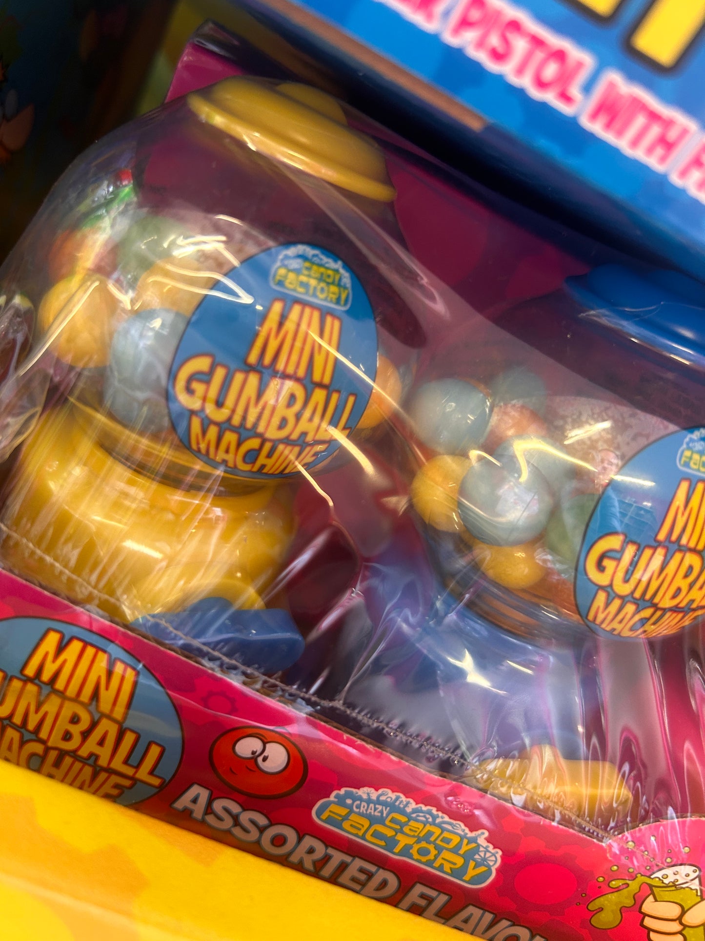 1 Mini gumball machine